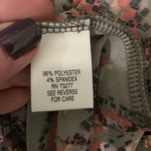 Elle Belted Dress Size Small - Picture 7 of 7